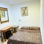 Master Room At Orchard Road